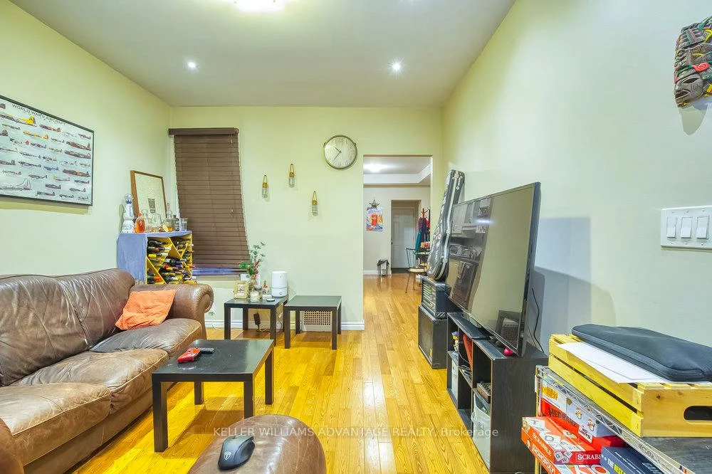 218, Broadview, South Riverdale, Toronto