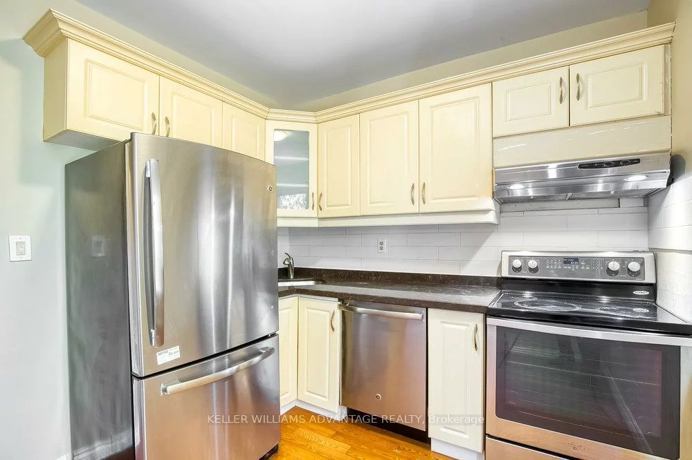 218, Broadview, South Riverdale, Toronto