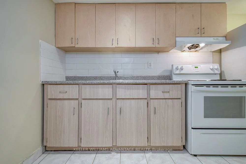 218, Broadview, South Riverdale, Toronto