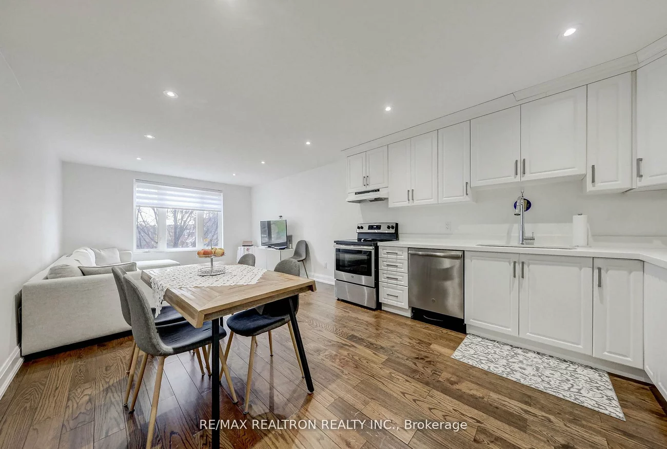 1924, Danforth, Danforth, Toronto