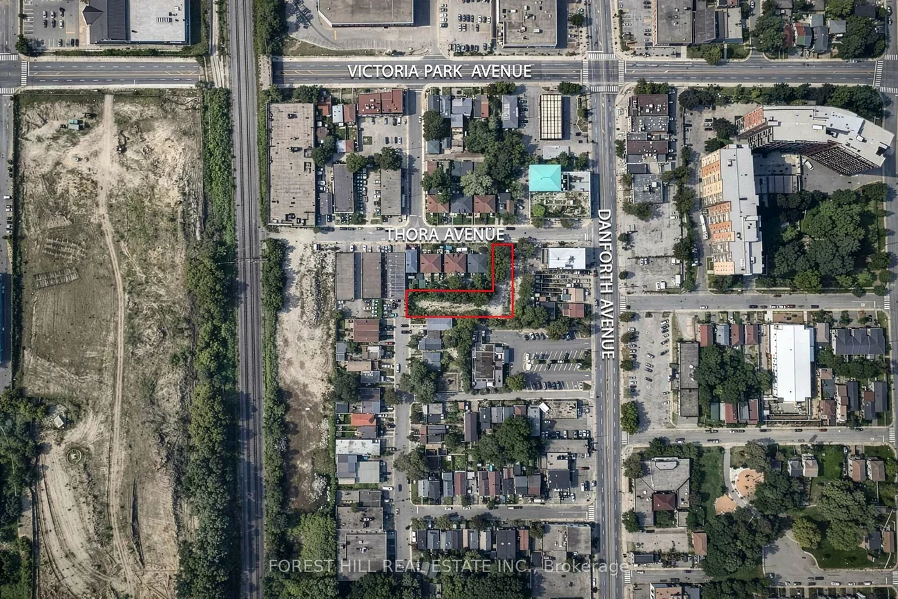 39, Thora, Oakridge, Toronto