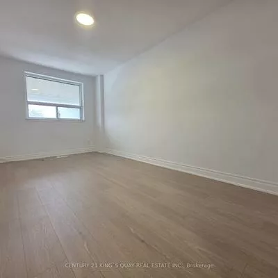 1346, Kennedy, Dorset Park, Toronto