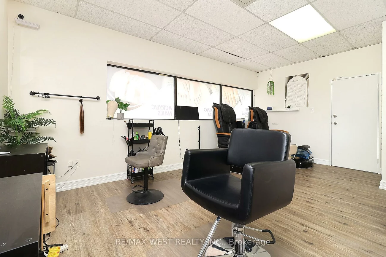 3702, Kingston, Scarborough Village, Toronto