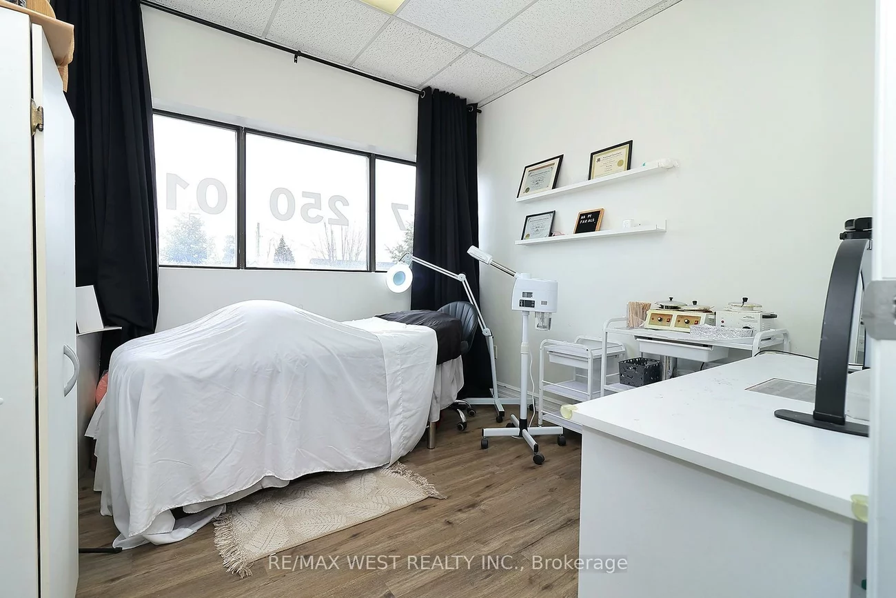 3702, Kingston, Scarborough Village, Toronto