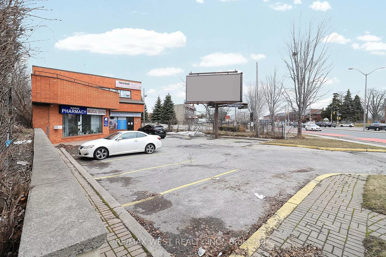 3702, Kingston, Scarborough Village, Toronto