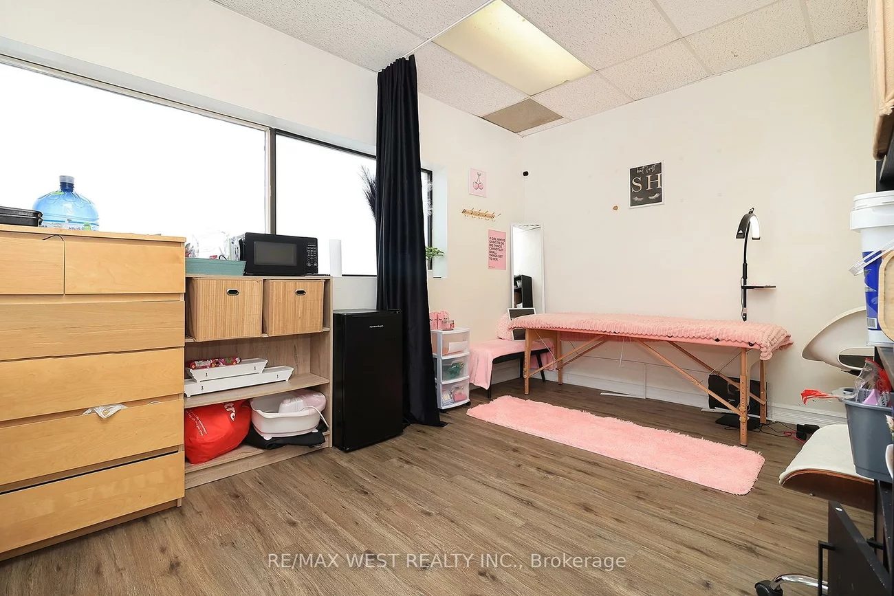 3702, Kingston, Scarborough Village, Toronto