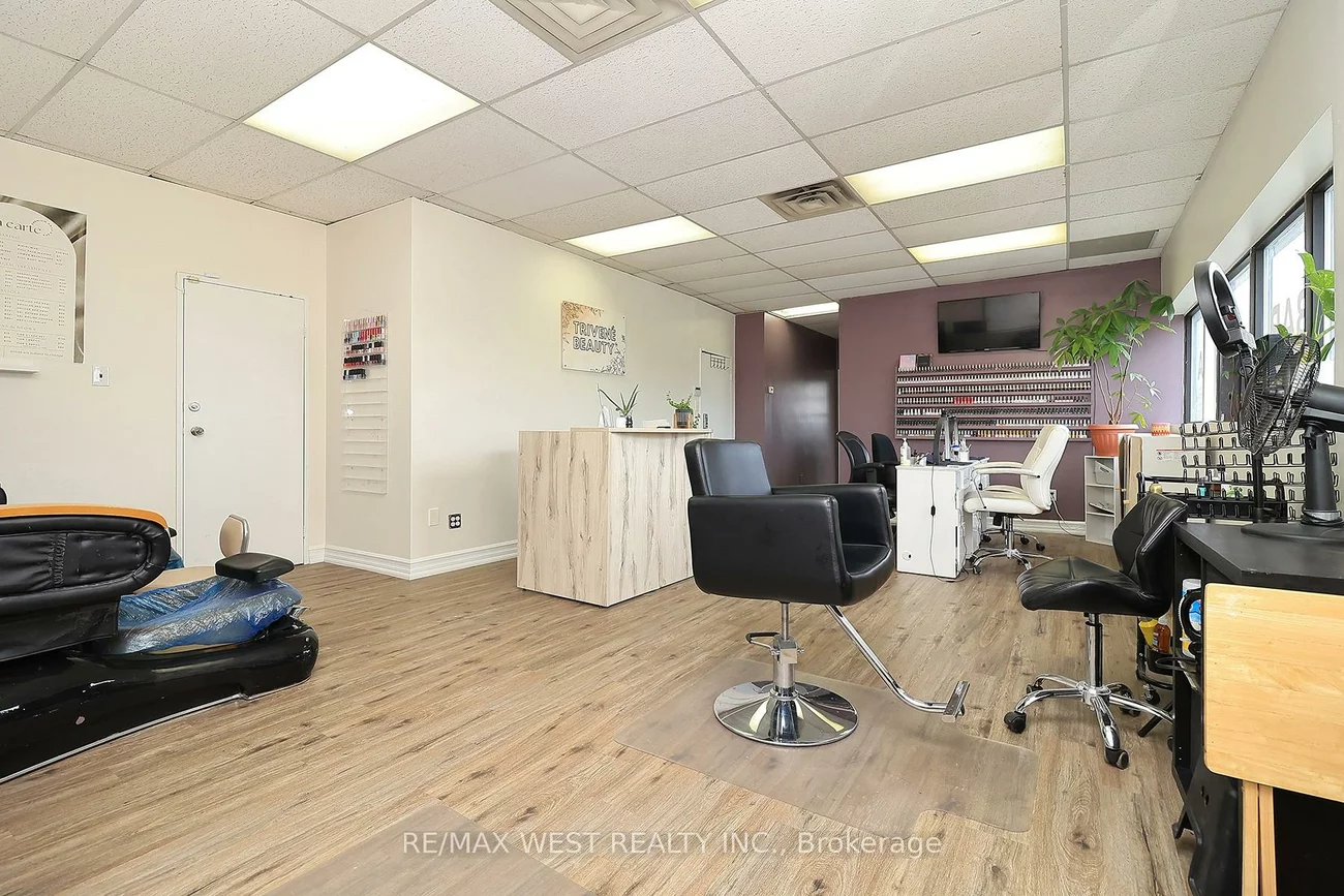 3702, Kingston, Scarborough Village, Toronto