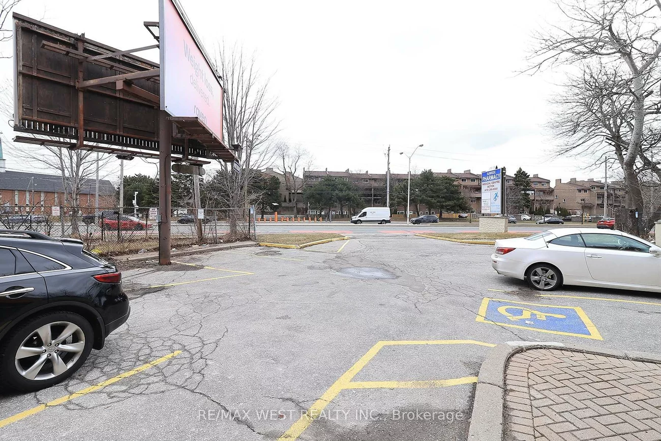 3702, Kingston, Scarborough Village, Toronto