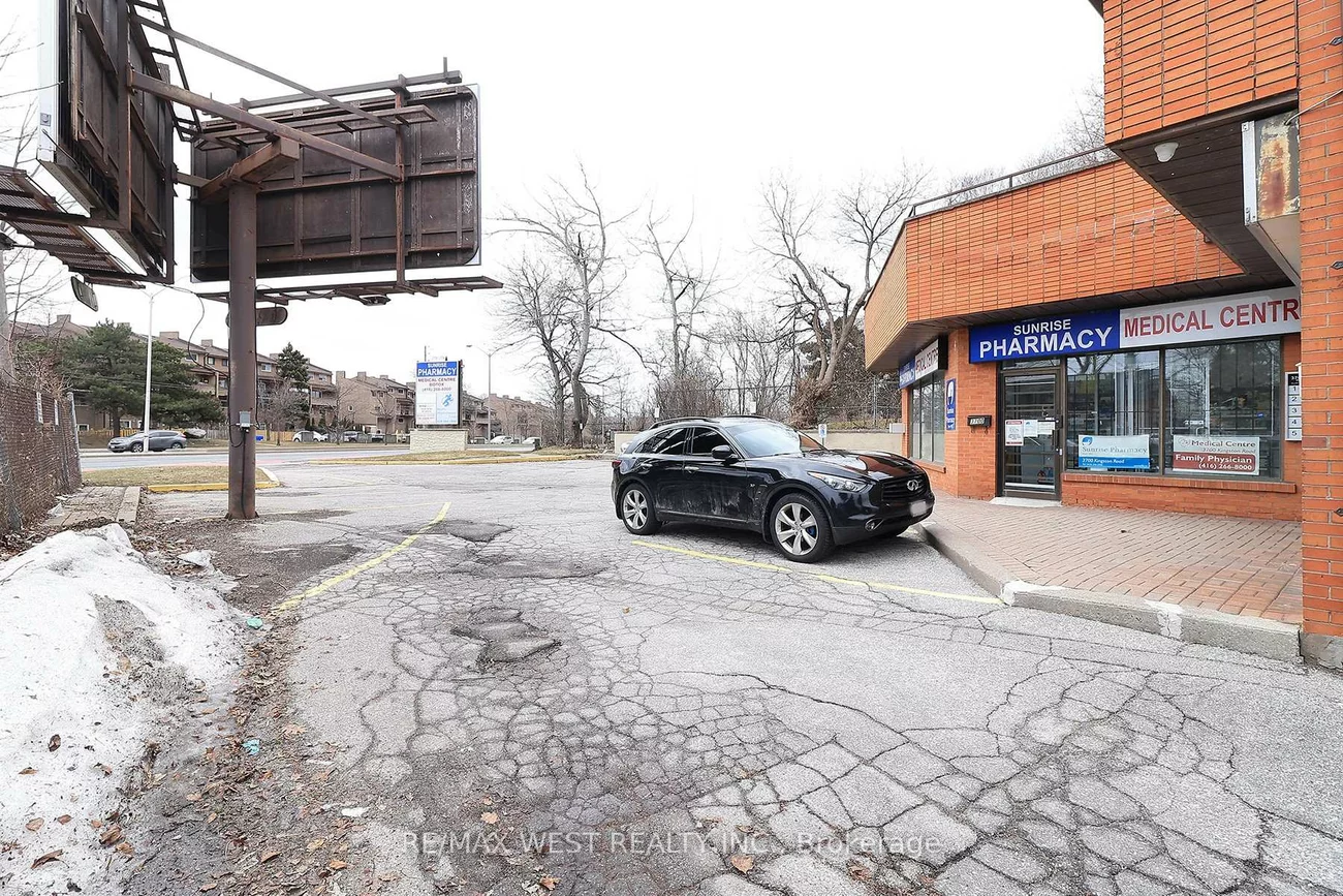 3702, Kingston, Scarborough Village, Toronto