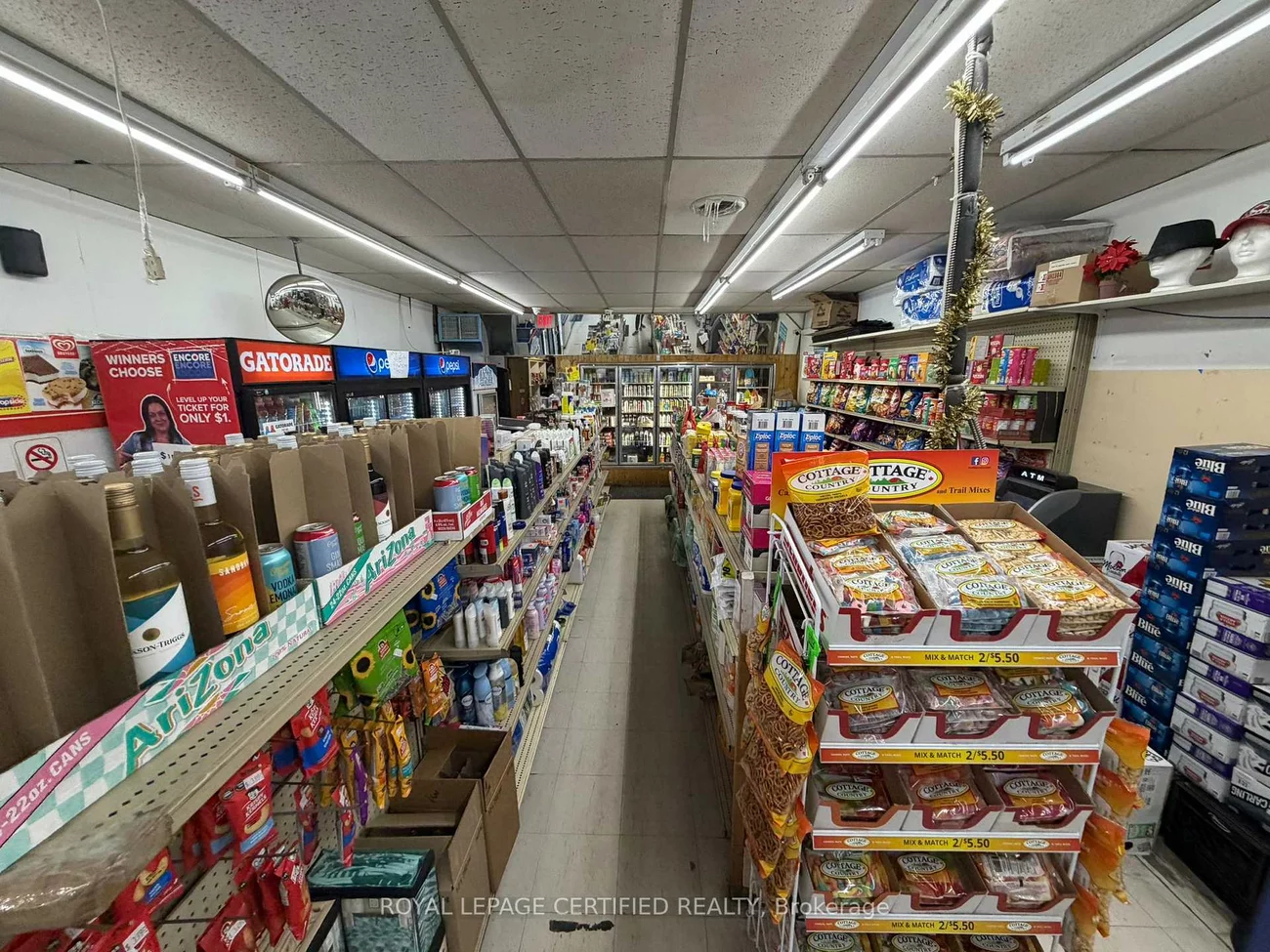 3871, Lawrence, Woburn, Toronto