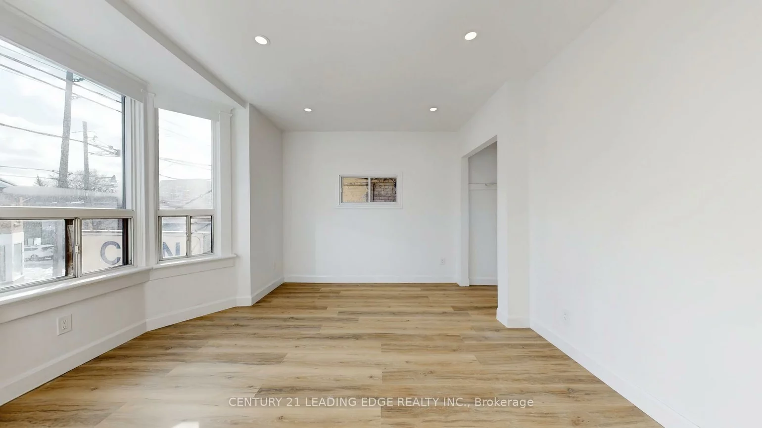 1048, GERRARD, South Riverdale, Toronto