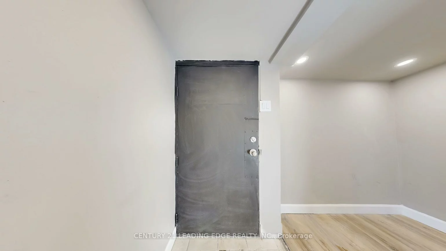 1048, GERRARD, South Riverdale, Toronto