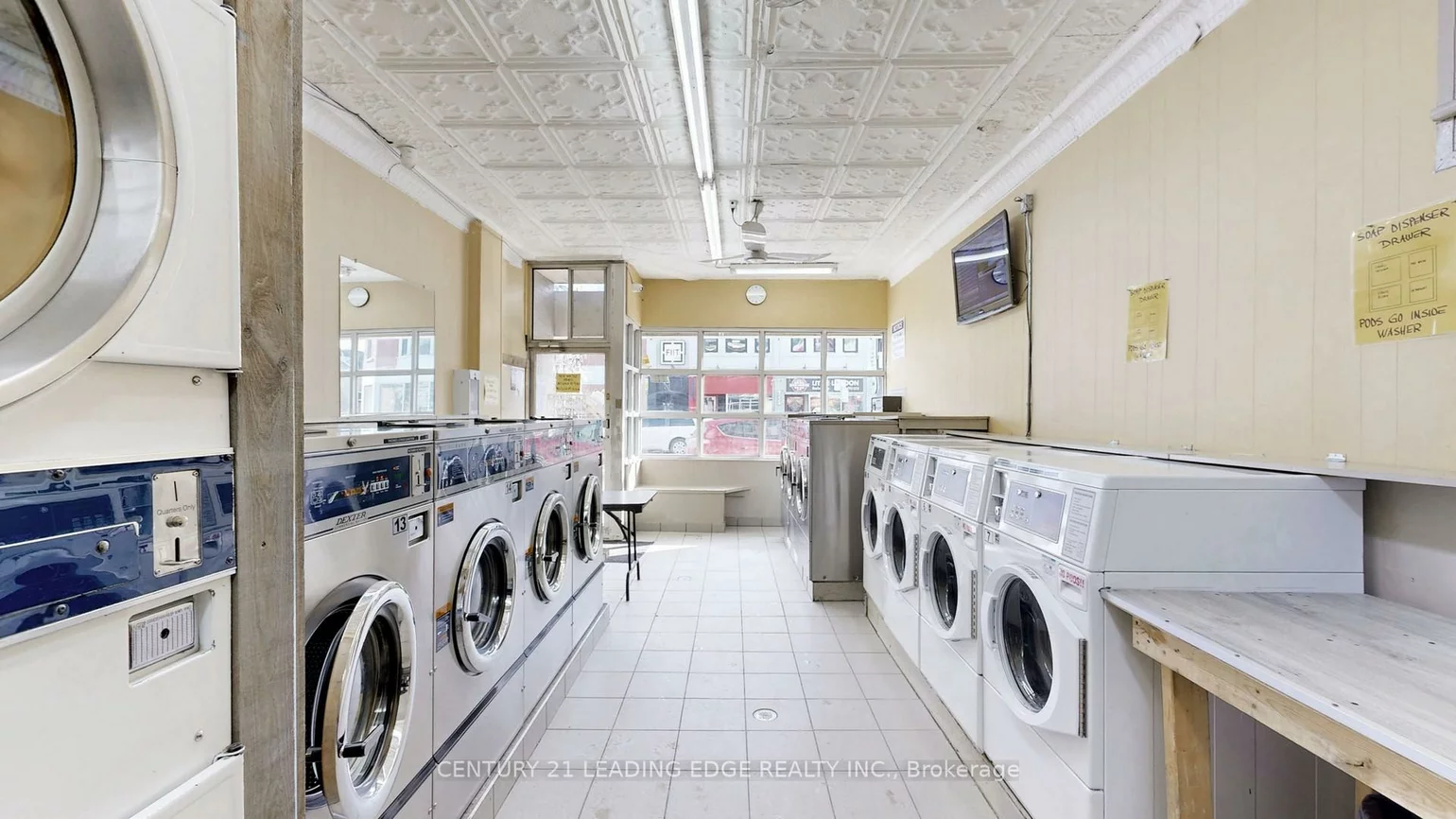 1048, GERRARD, South Riverdale, Toronto