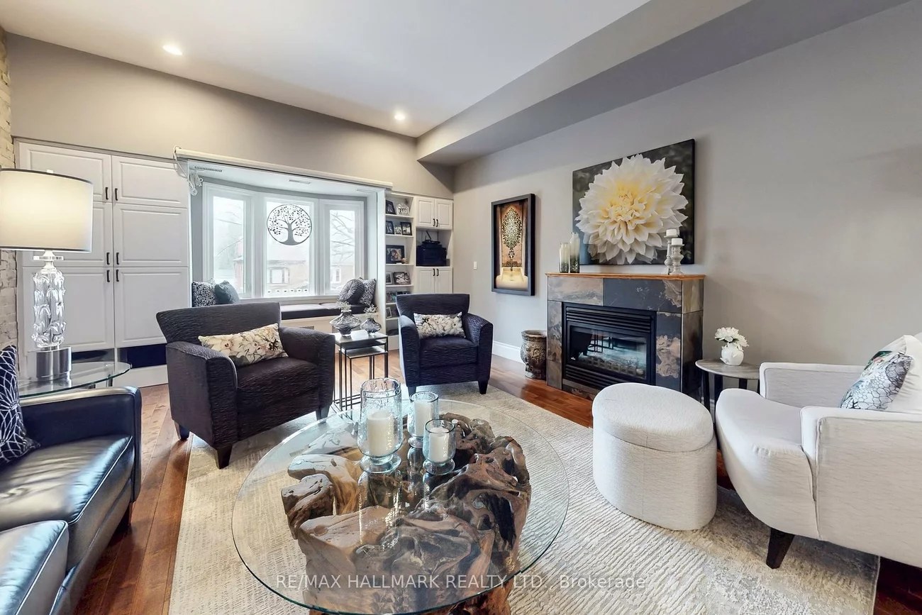 2184, Queen, The Beaches, Toronto