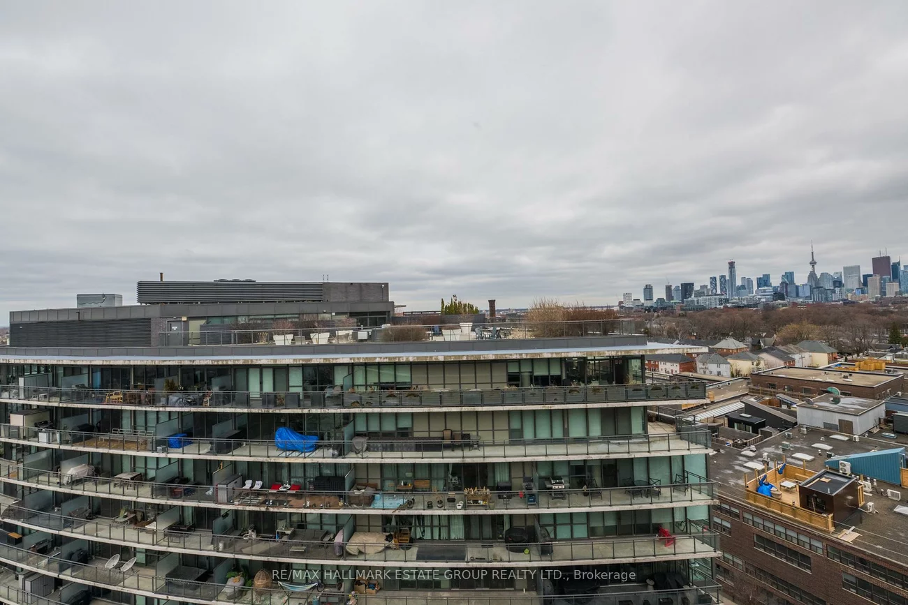 1201, Dundas, South Riverdale, Toronto