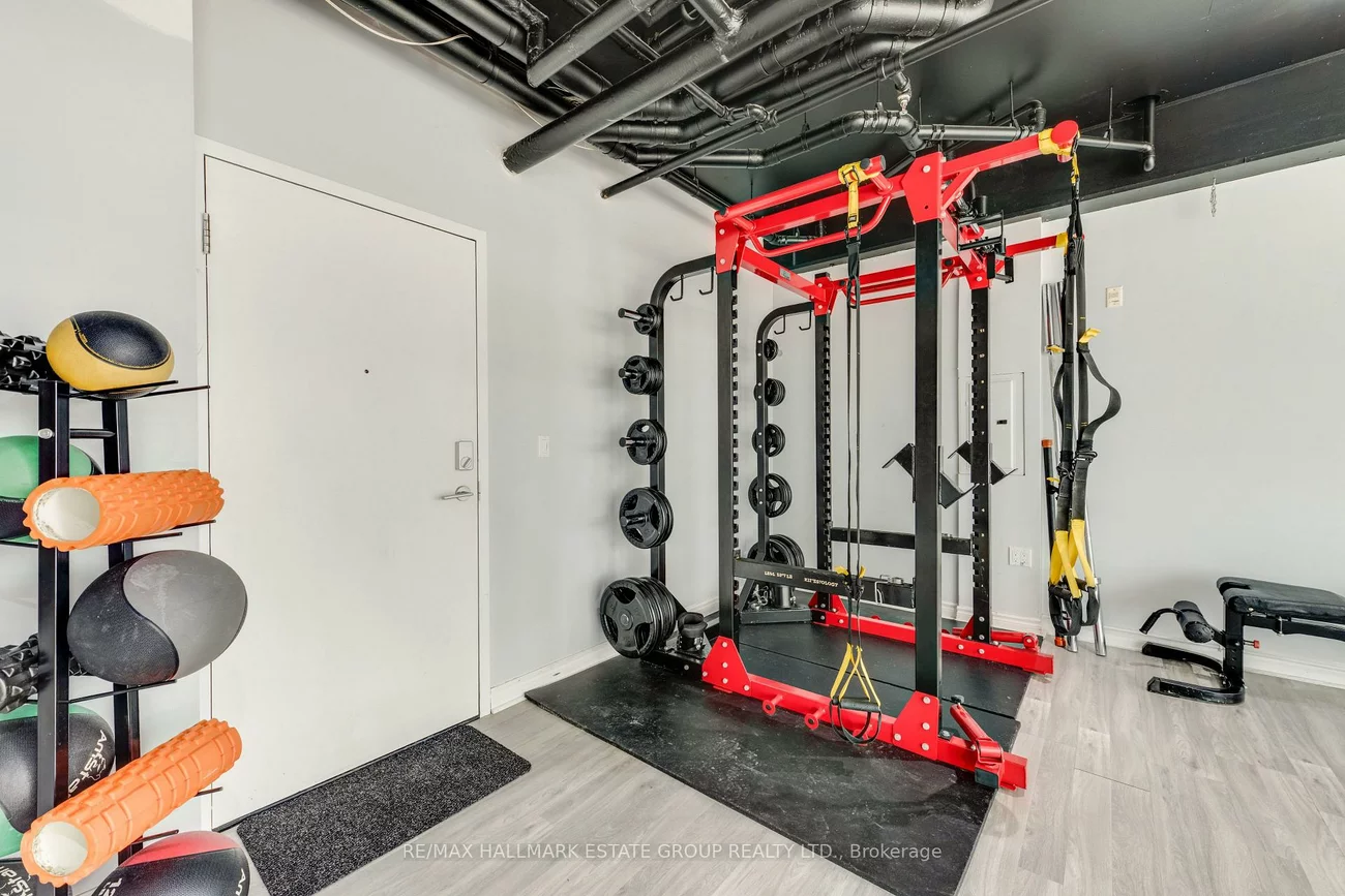 1201, Dundas, South Riverdale, Toronto