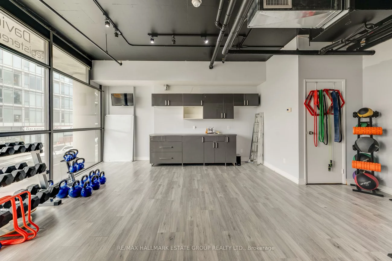 1201, Dundas, South Riverdale, Toronto