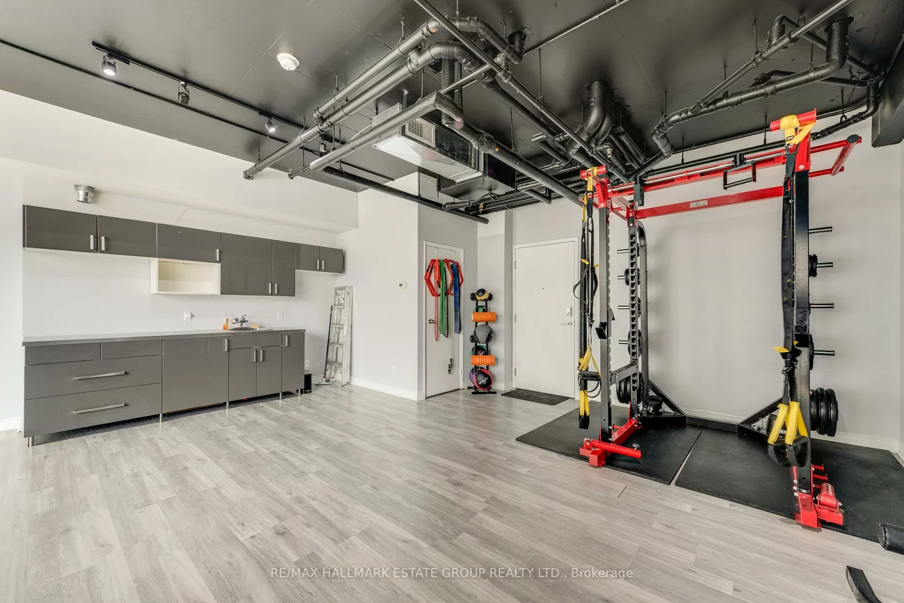 1201, Dundas, South Riverdale, Toronto