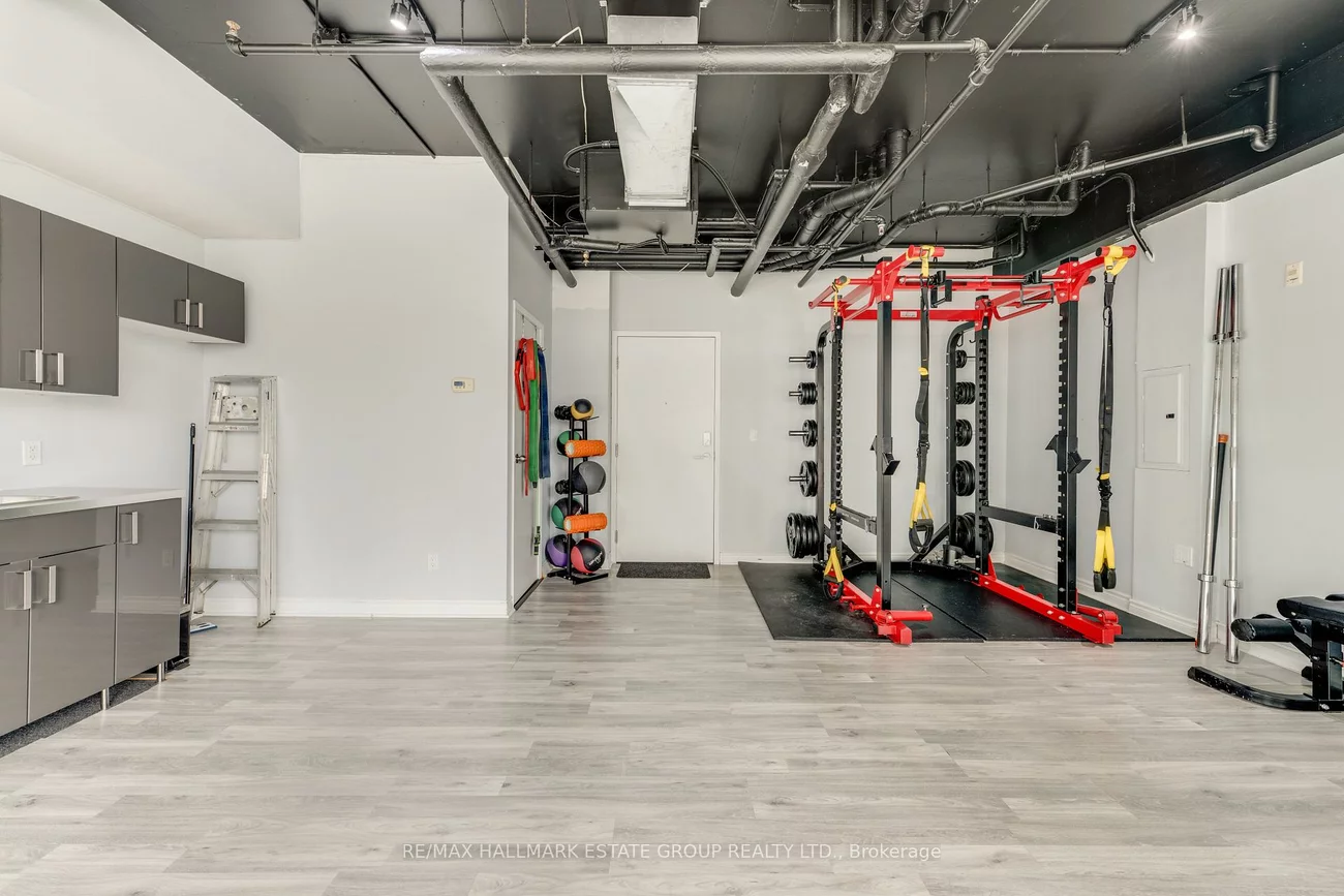 1201, Dundas, South Riverdale, Toronto