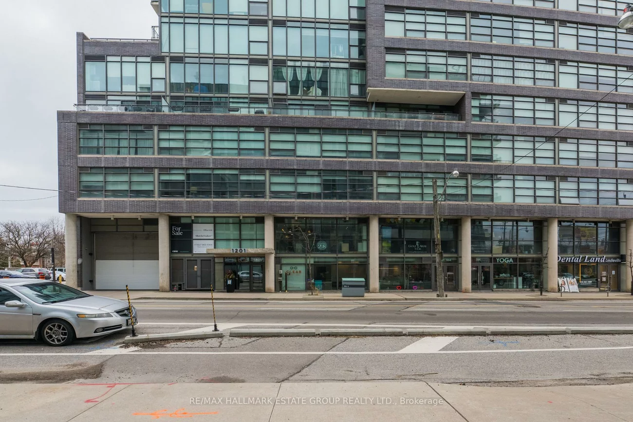 1201, Dundas, South Riverdale, Toronto