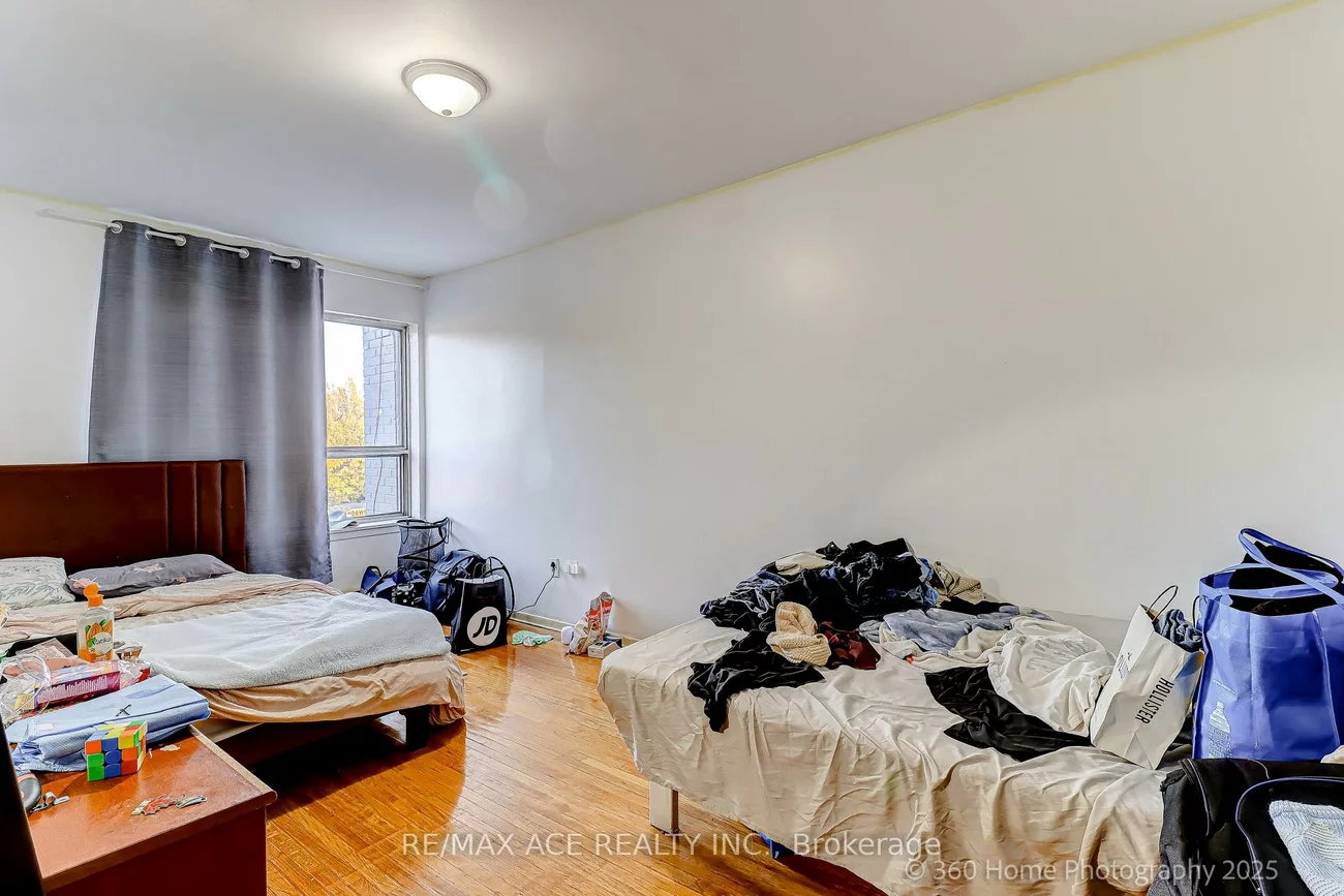 426-428, Dawes, O'Connor-Parkview, Toronto