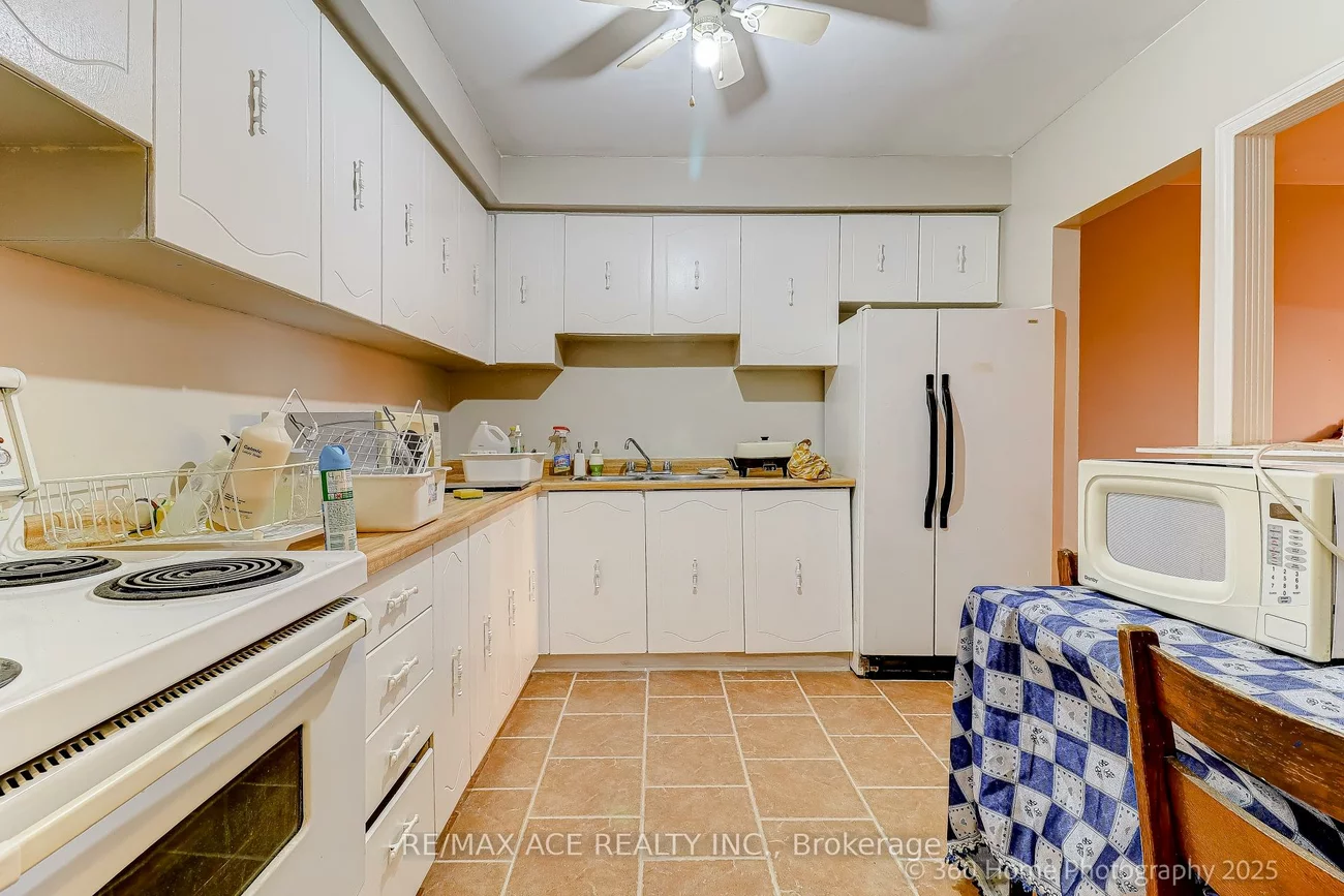 426-428, Dawes, O'Connor-Parkview, Toronto