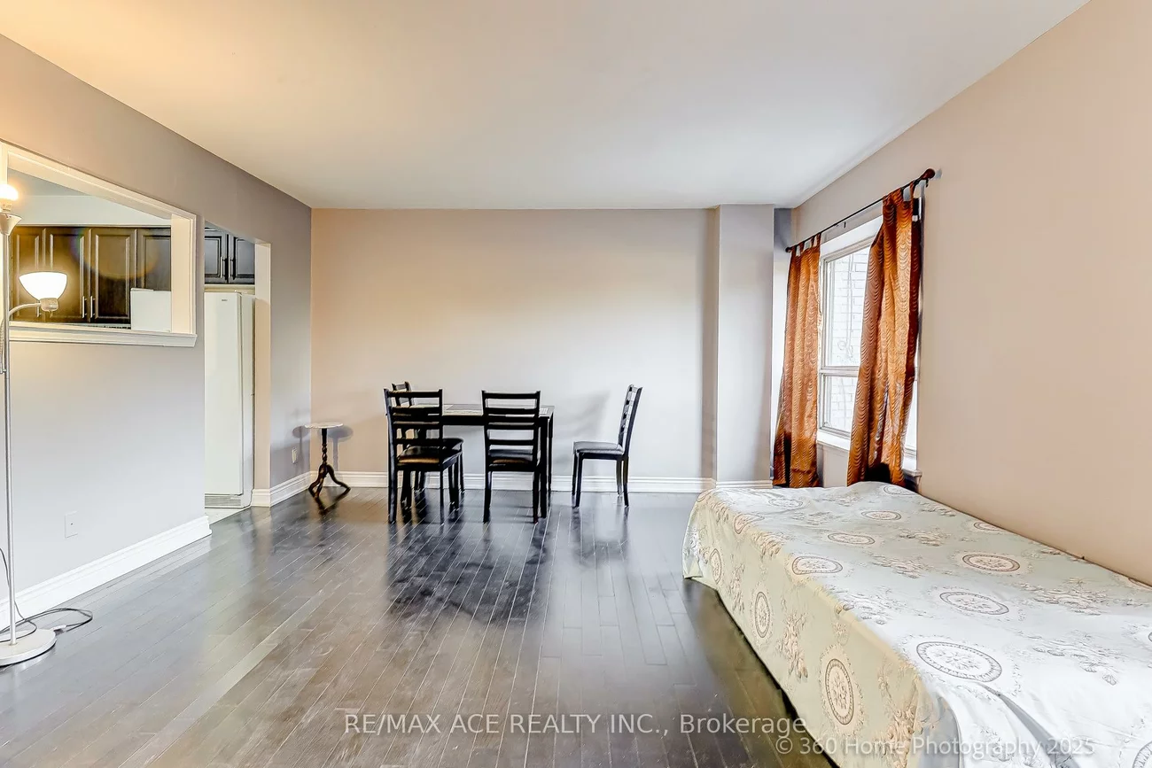 426-428, Dawes, O'Connor-Parkview, Toronto