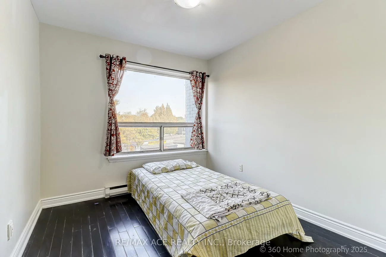 426-428, Dawes, O'Connor-Parkview, Toronto