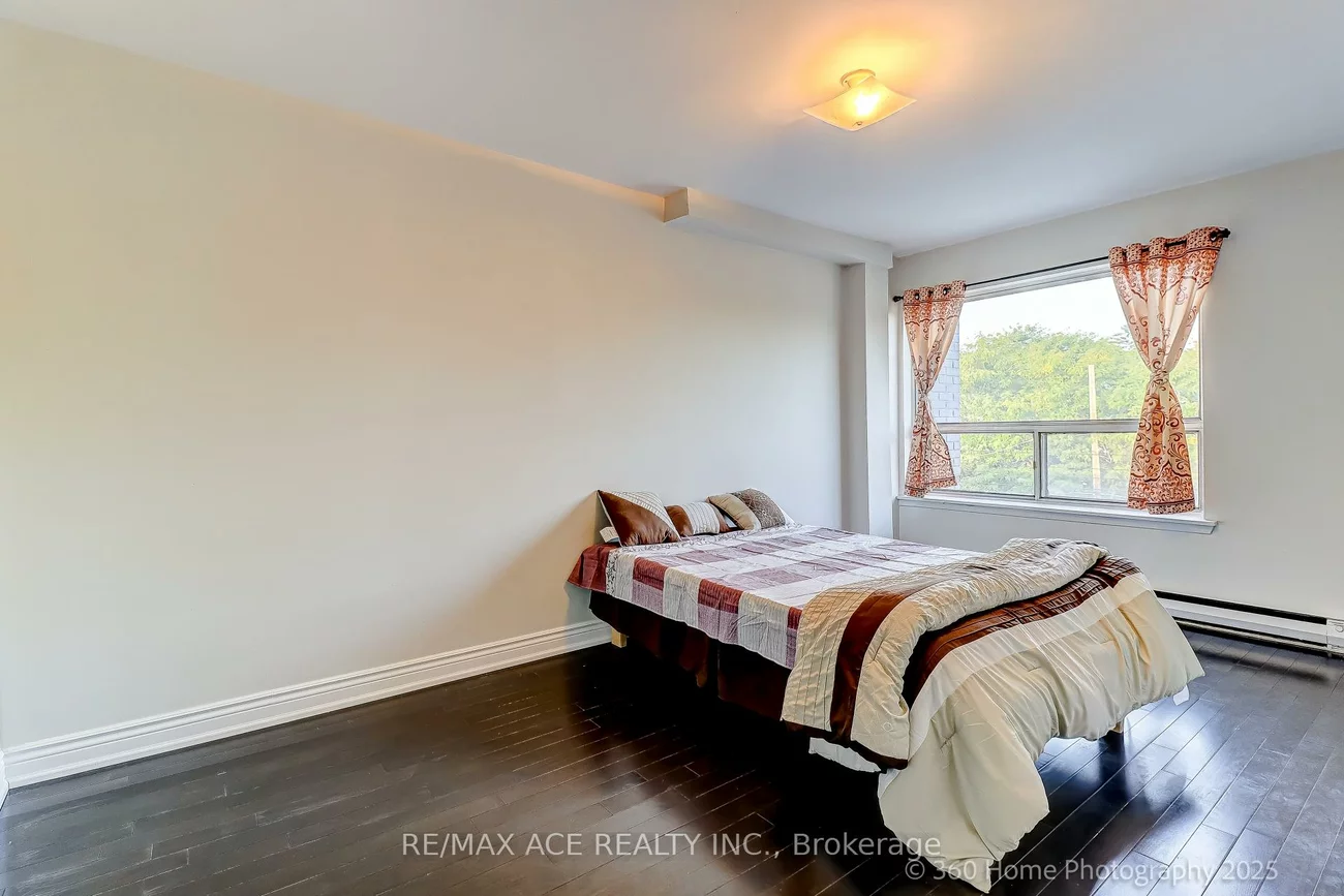 426-428, Dawes, O'Connor-Parkview, Toronto