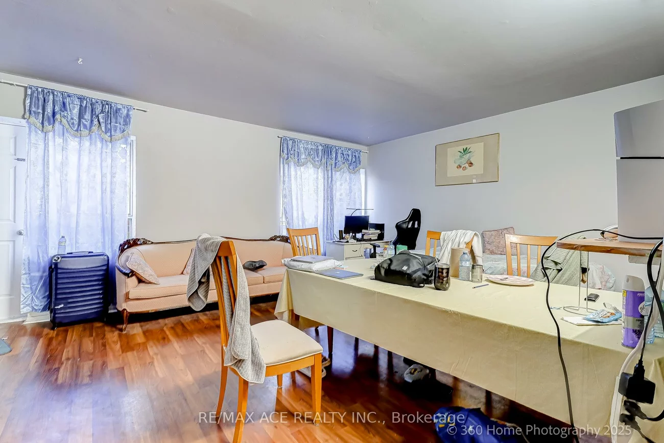 426-428, Dawes, O'Connor-Parkview, Toronto