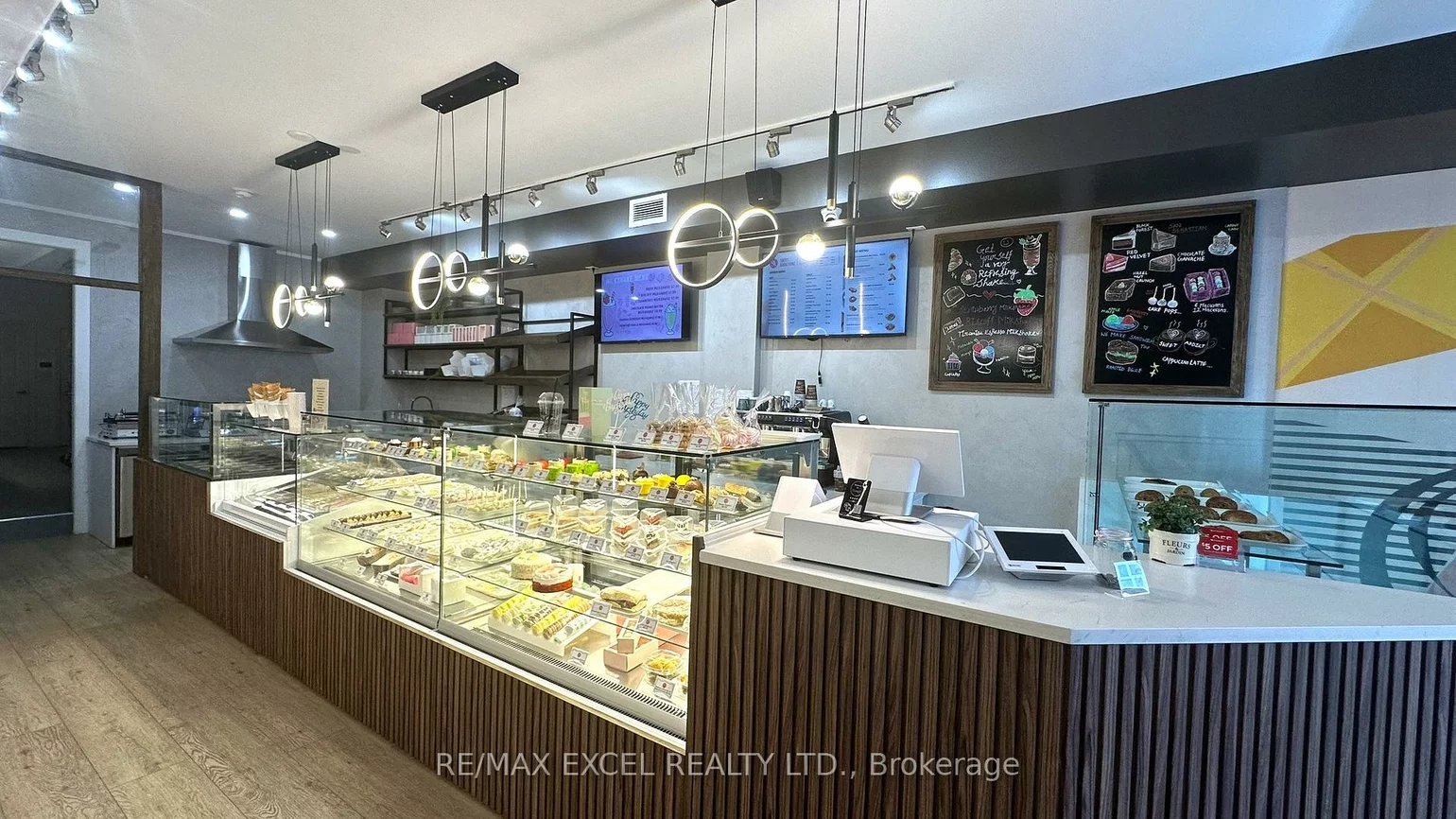 563, Danforth, North Riverdale, Toronto