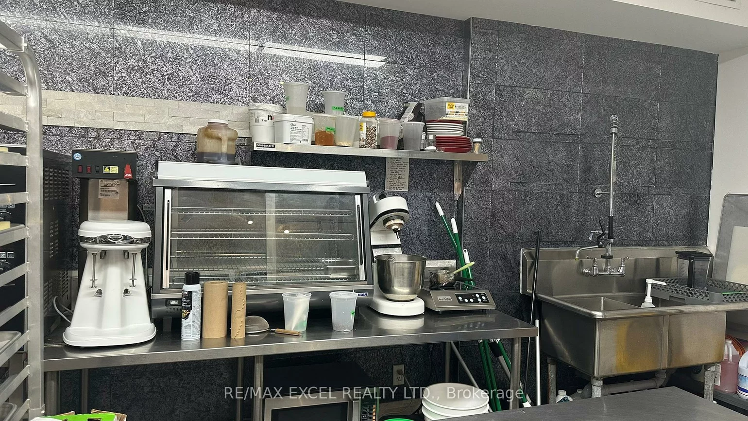 563, Danforth, North Riverdale, Toronto