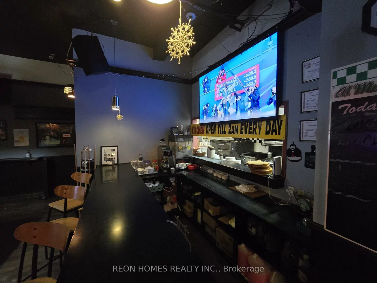 2459, Kingston, Birchcliffe-Cliffside, Toronto