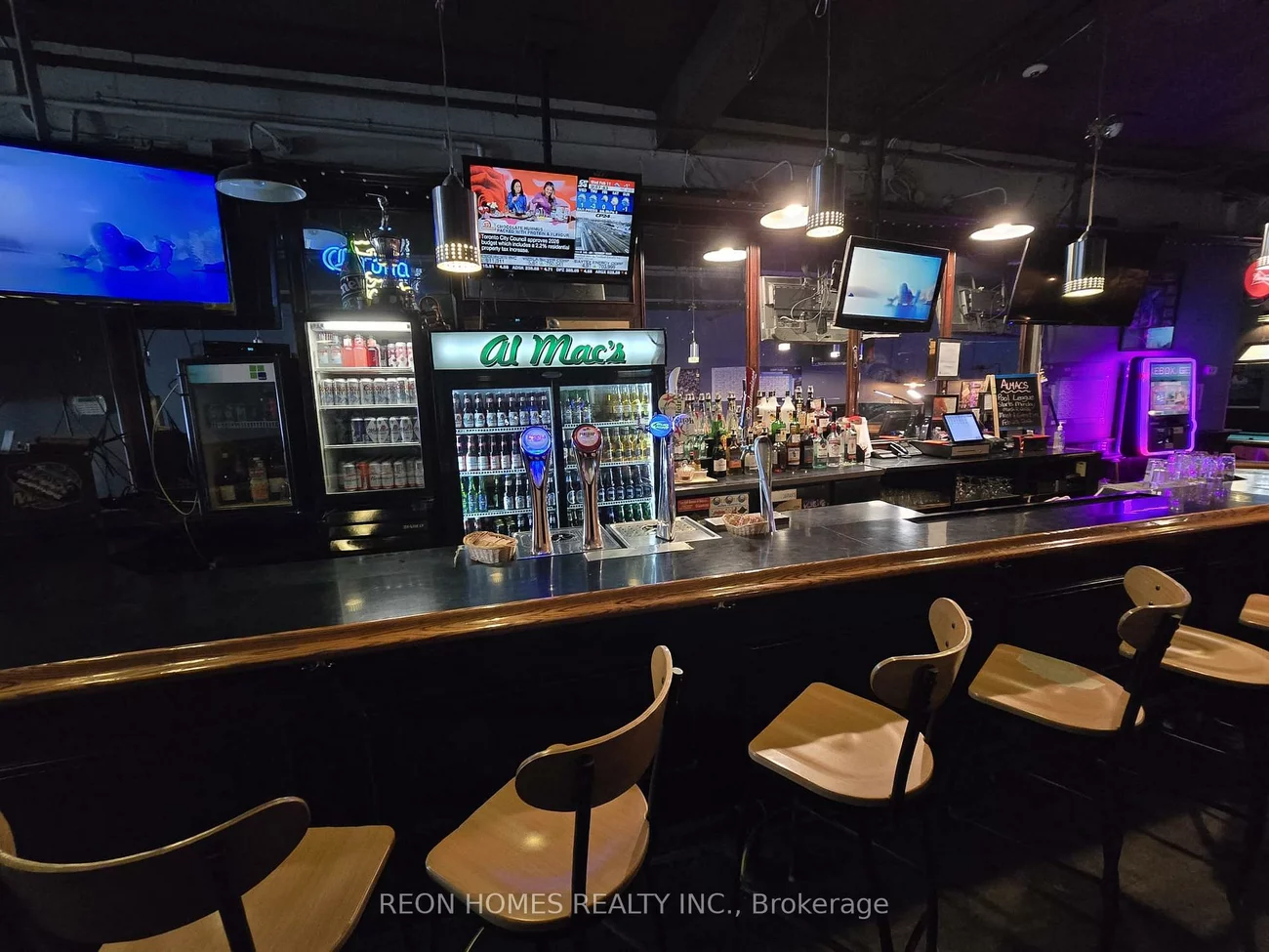 2459, Kingston, Birchcliffe-Cliffside, Toronto