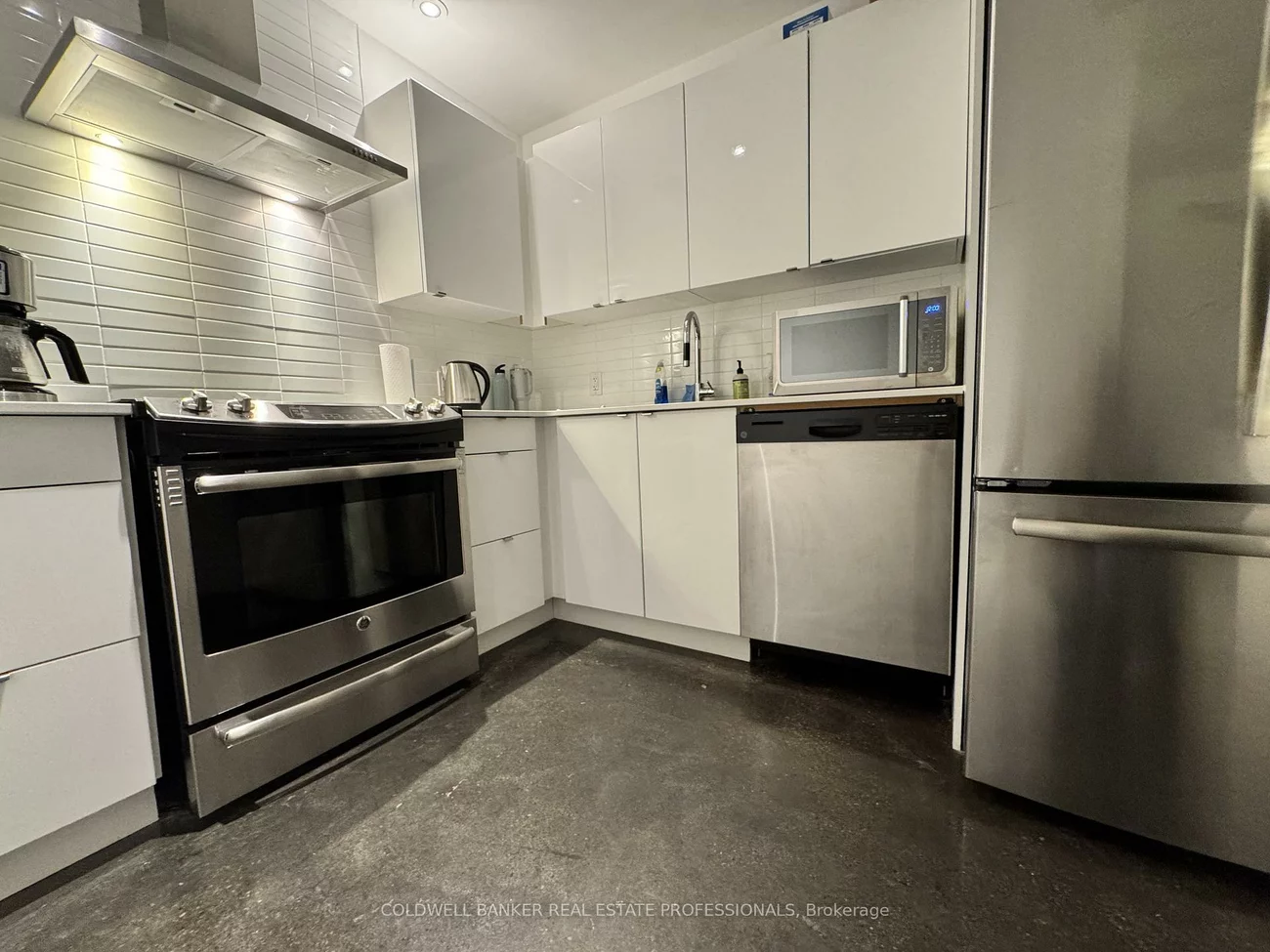 1159, Dundas, South Riverdale, Toronto