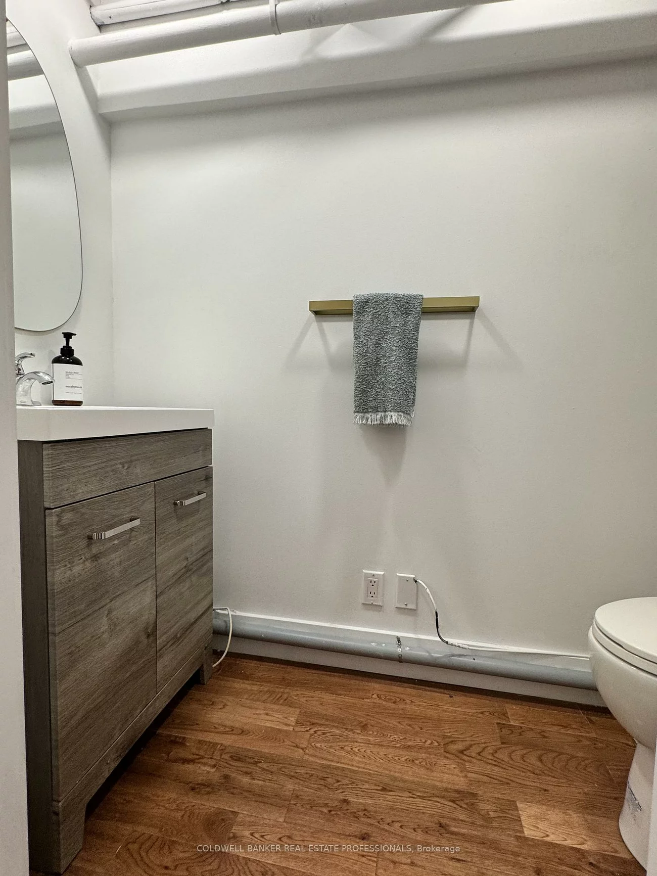 1159, Dundas, South Riverdale, Toronto