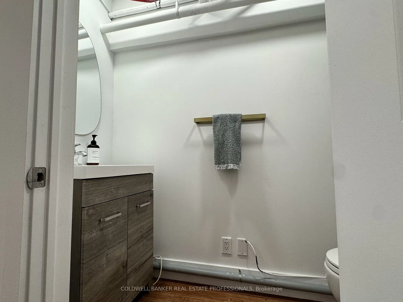 1159, Dundas, South Riverdale, Toronto