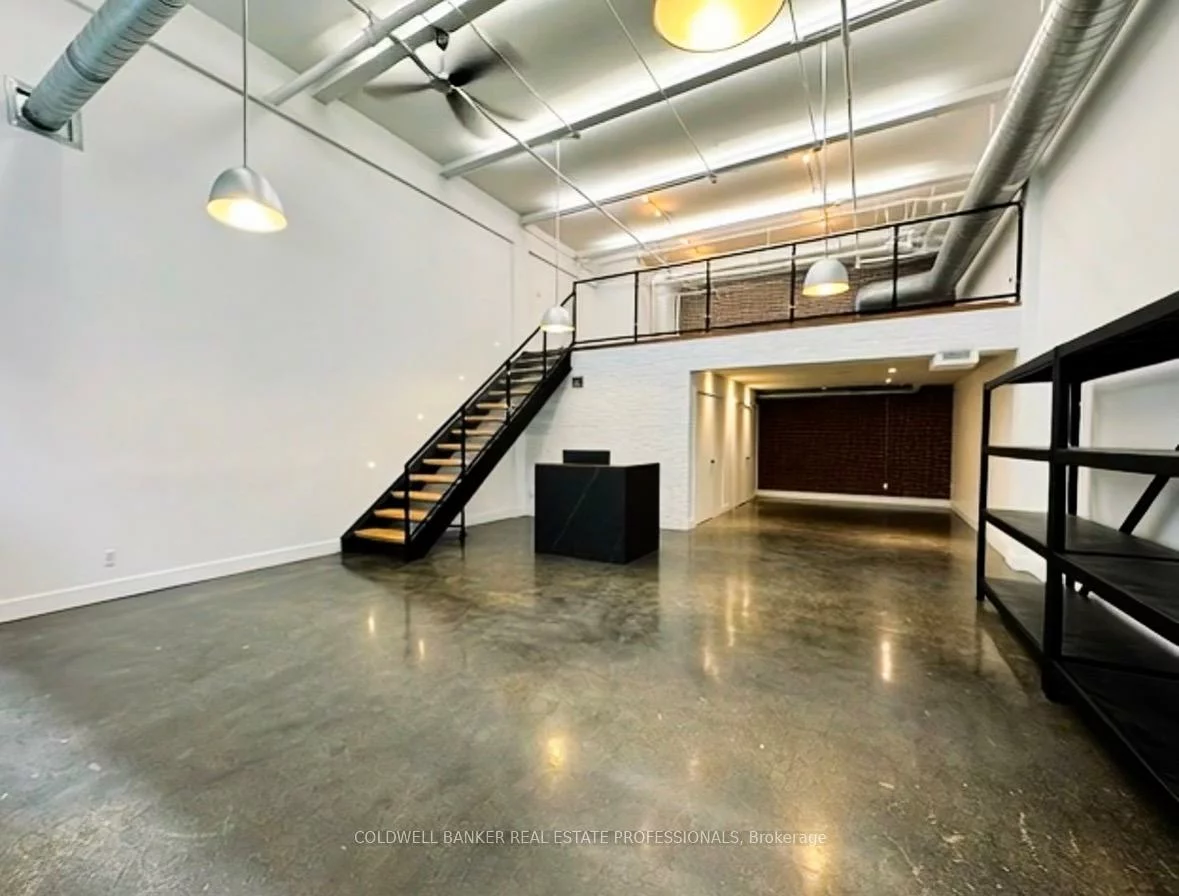 1159, Dundas, South Riverdale, Toronto