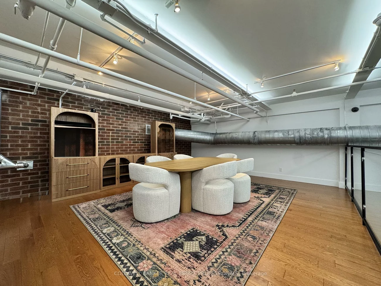 1159, Dundas, South Riverdale, Toronto