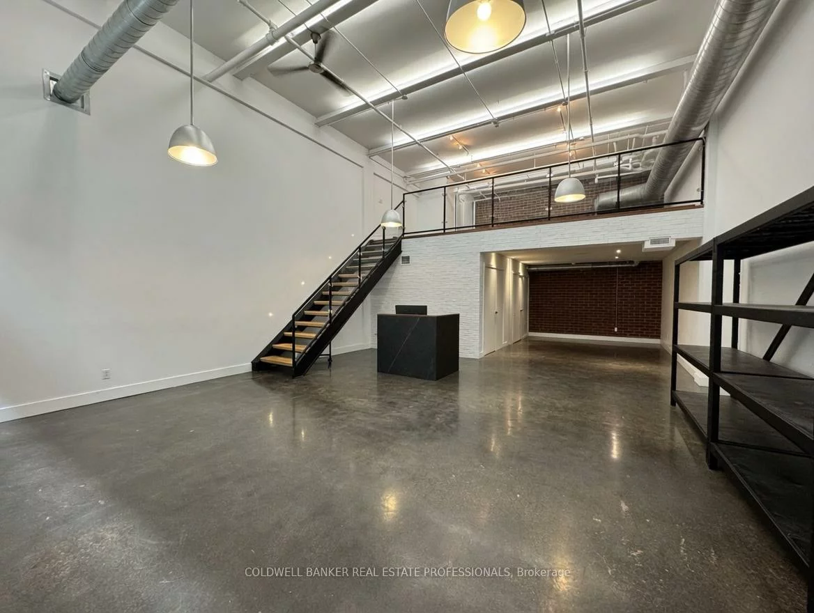 1159, Dundas, South Riverdale, Toronto