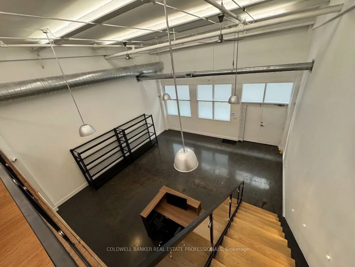 1159, Dundas, South Riverdale, Toronto