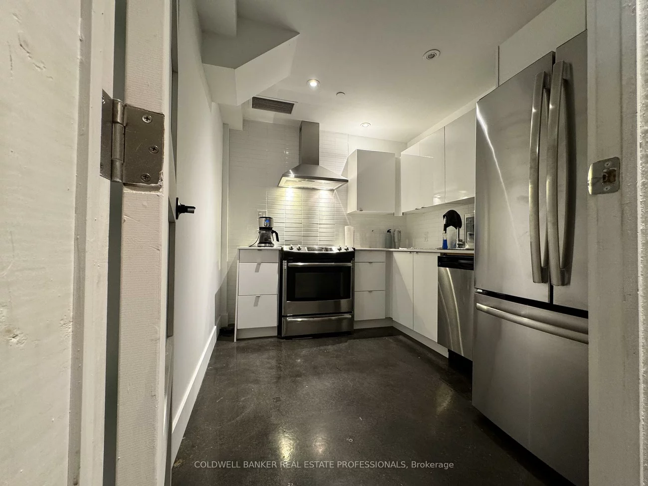 1159, Dundas, South Riverdale, Toronto