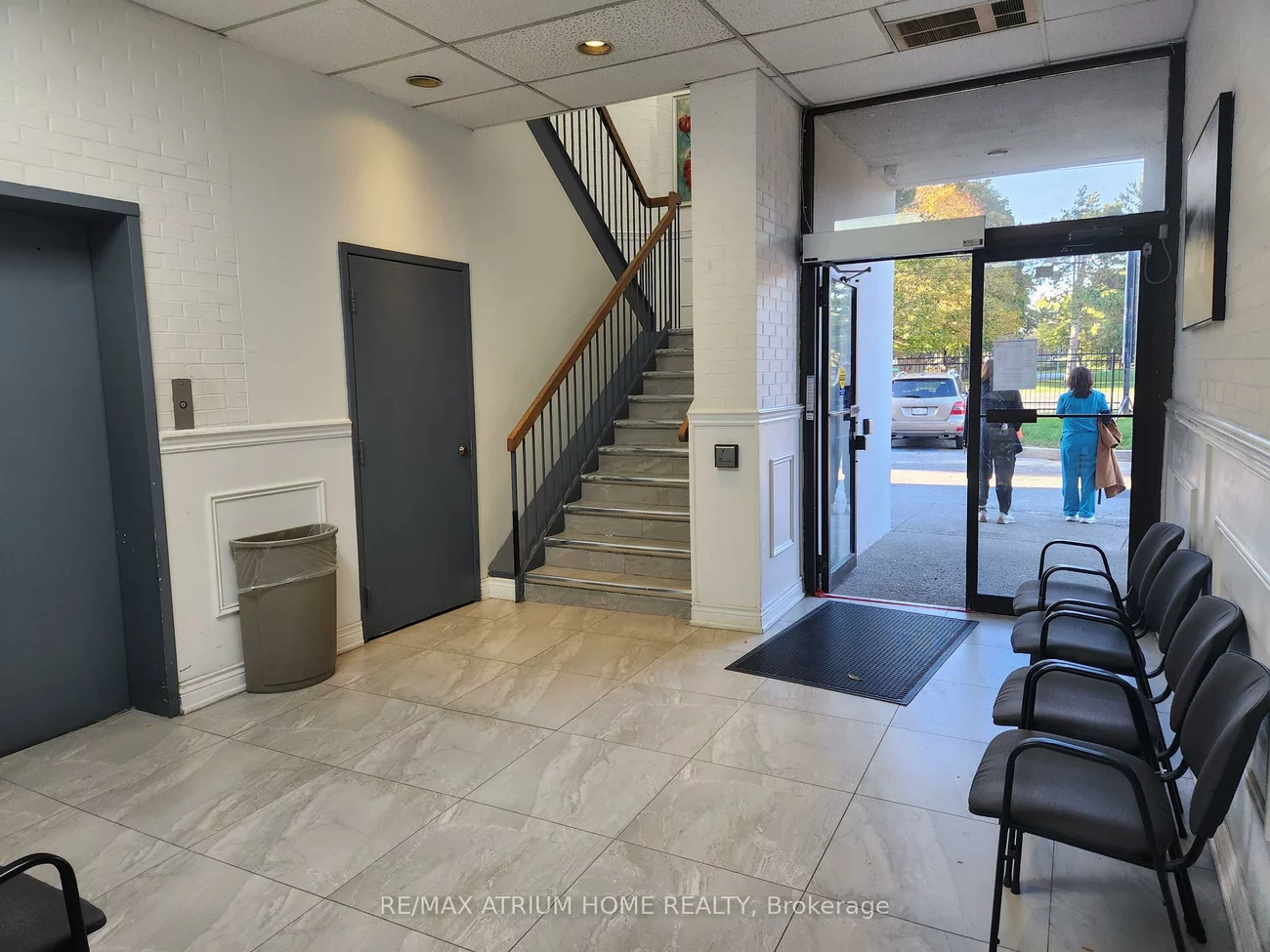 4125, Lawrence, West Hill, Toronto