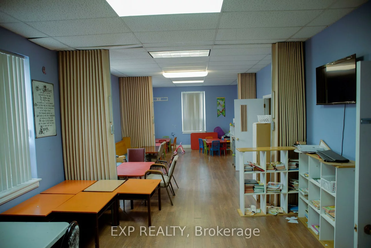 1355, Warden, Wexford-Maryvale, Toronto