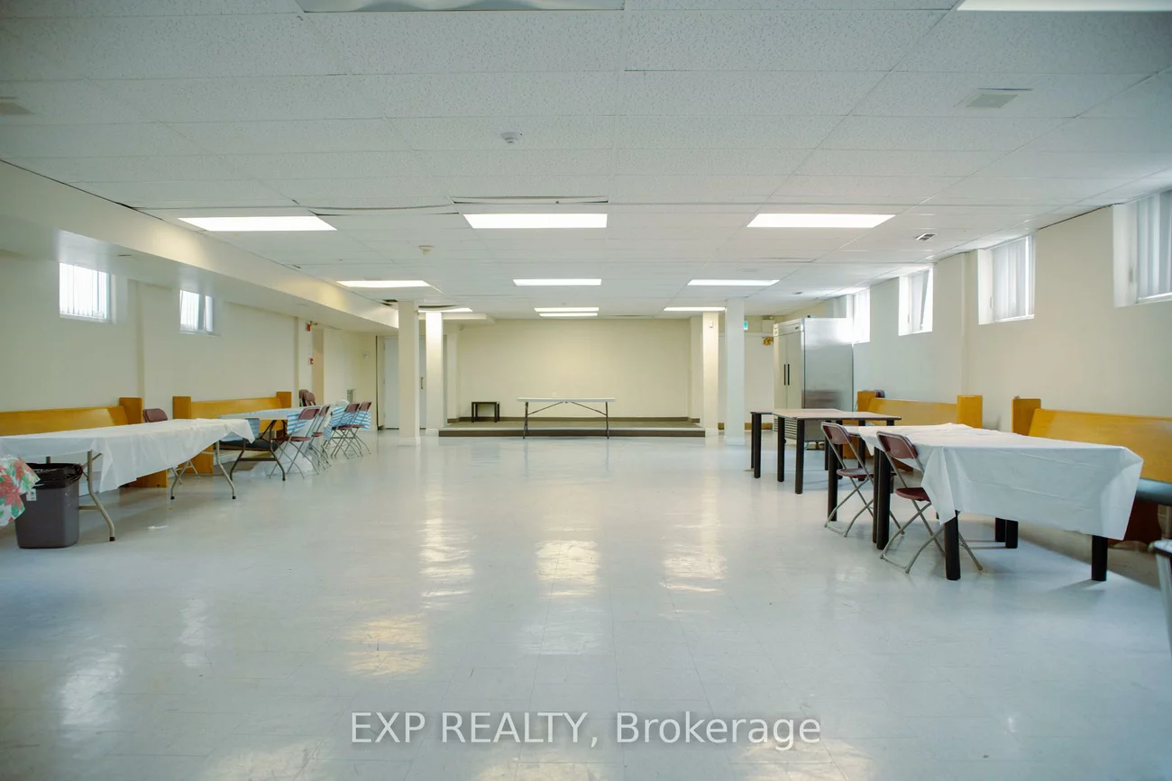 1355, Warden, Wexford-Maryvale, Toronto