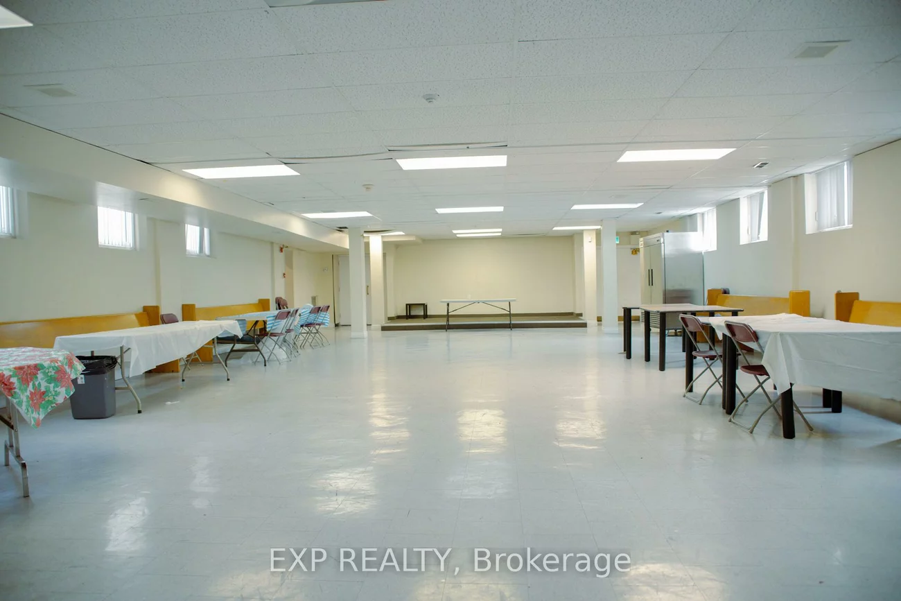 1355, Warden, Wexford-Maryvale, Toronto