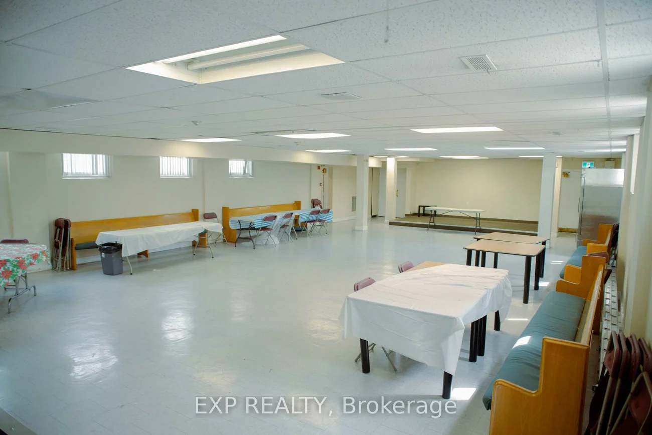 1355, Warden, Wexford-Maryvale, Toronto