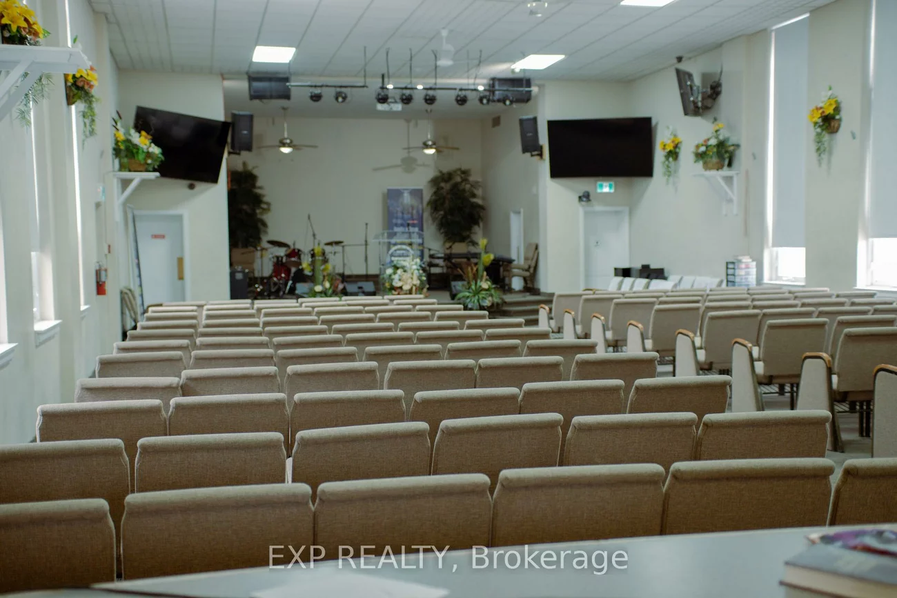 1355, Warden, Wexford-Maryvale, Toronto