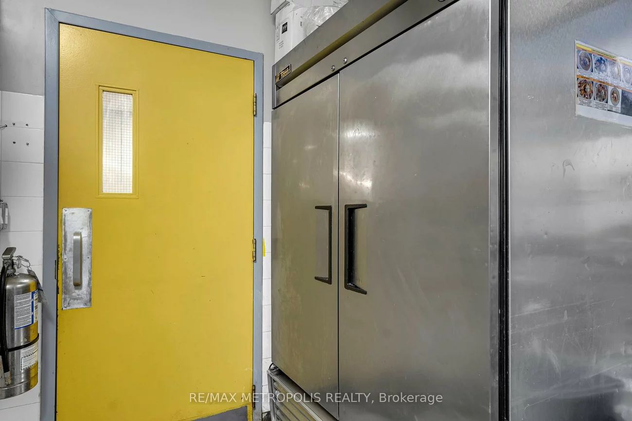 6, Rylander, Rouge E11, Toronto