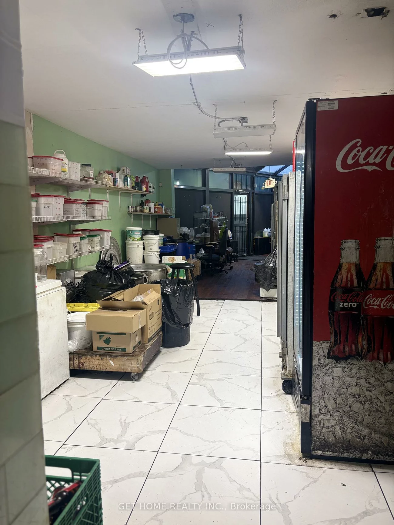 3300, Lawrence, Woburn, Toronto